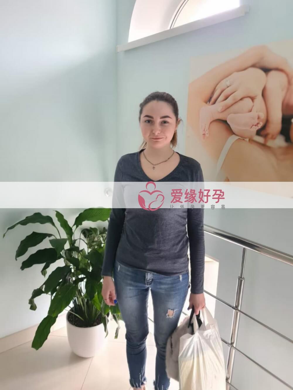 代孕代孕代母移植一颗囊胚