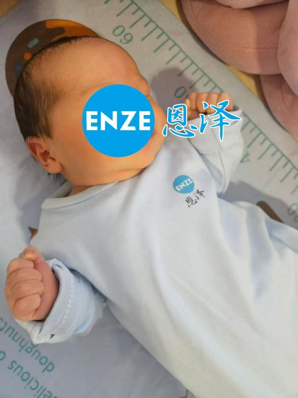 格鲁吉亚代孕宝宝出生后快速成长
