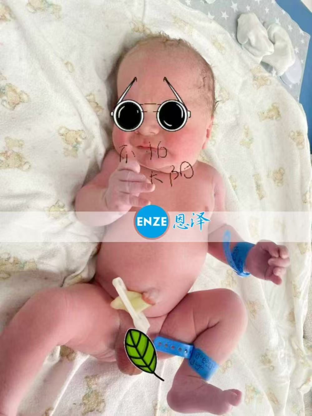 格鲁吉亚代孕双胞胎兄弟健康诞生